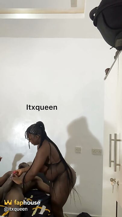 Pato and Itxqueen Behind the Scene