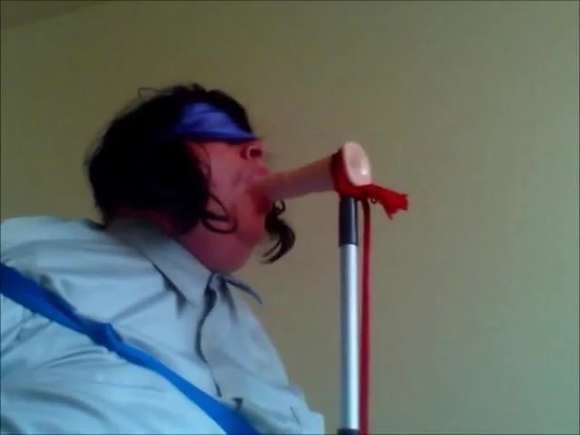 sissystephanie sucking a dildo and cumming