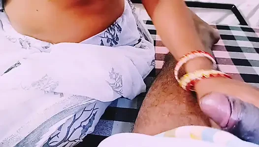 Villege bhabi dengan ngentot hardcore Husbend. Pembicaraan kotor Telugu.