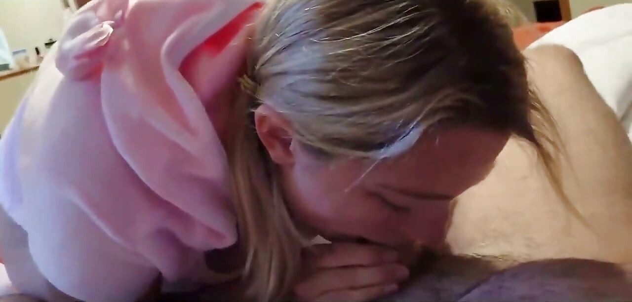 Stepdaughter Role-playing and Getting Fucked with a Pussy Cumshot