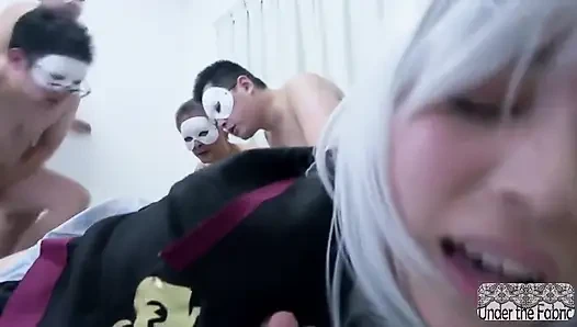 Sesi pemotretan pertama yang penuh kekacauan, langkah cosplayer pemalu untuk pengalaman multi-partner yang luar biasa