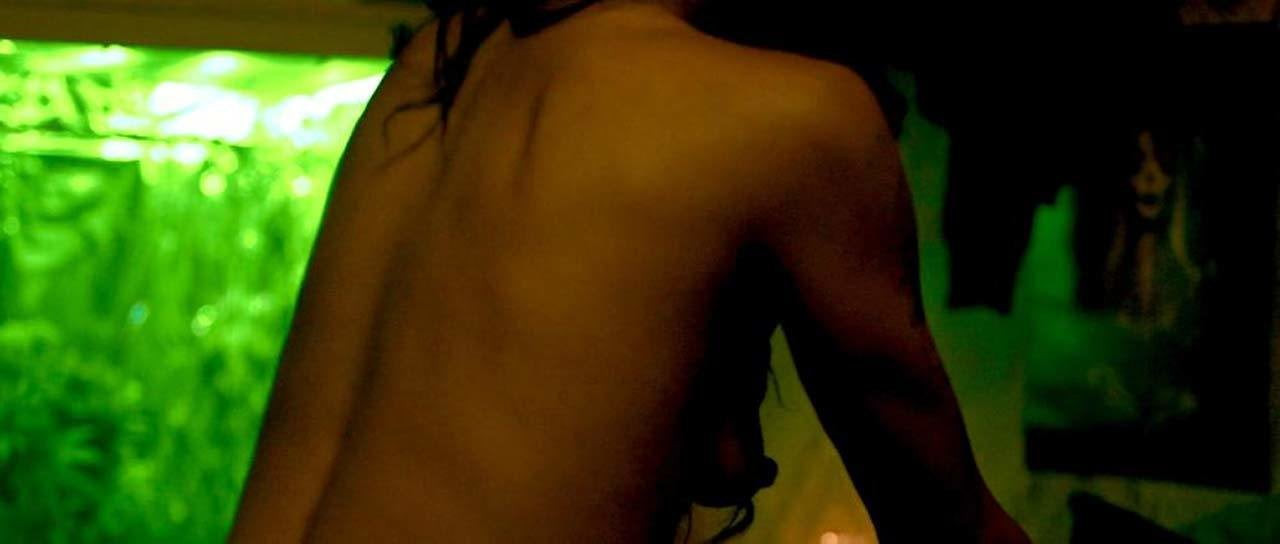 Η Danay Garcia κάνει τόπλες σεξ στο scandalplanet.com