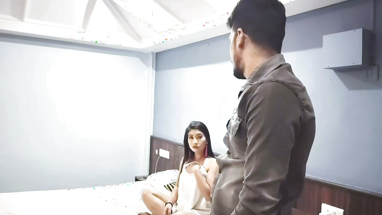 The waiter couldn't stop himself seeing the beautiful girl. Then he hard