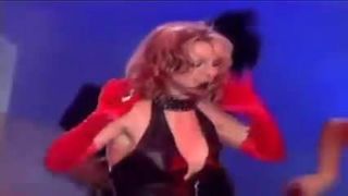 Britney Spears taquine encore une bite