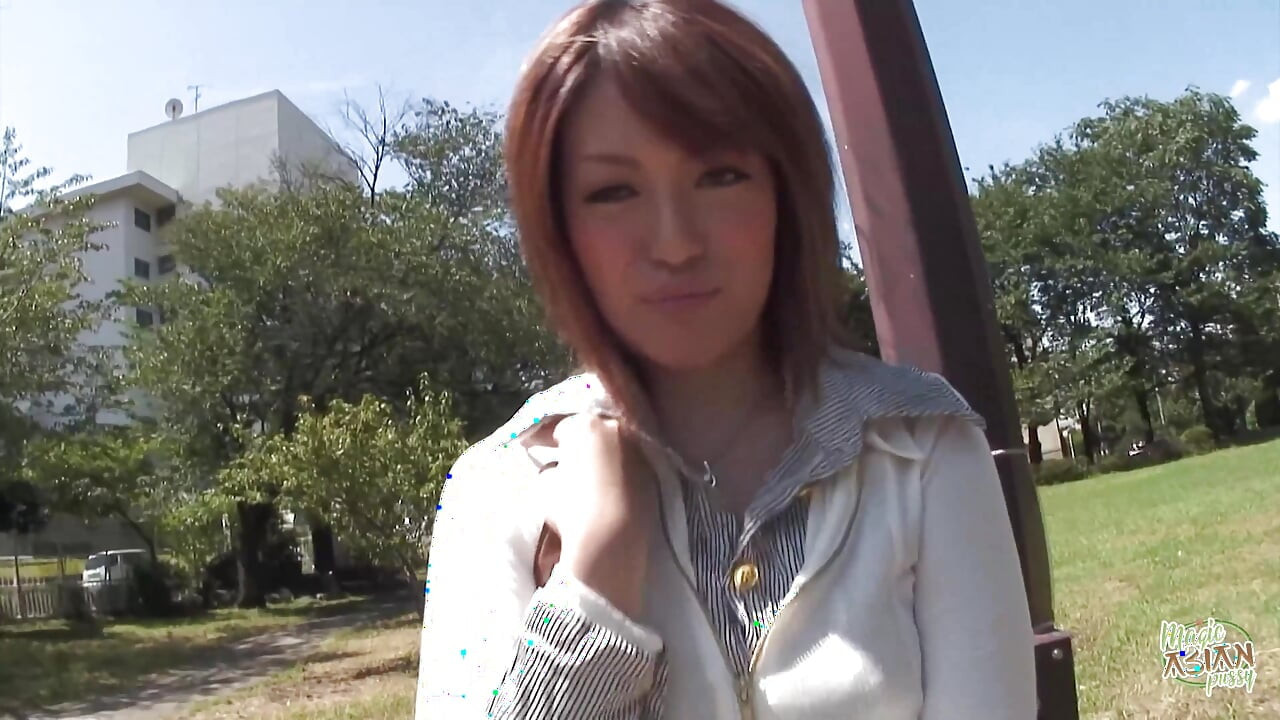 Exploring the Boundaries of a Heavenly with an Innocent Asian Woman I Met in the Park