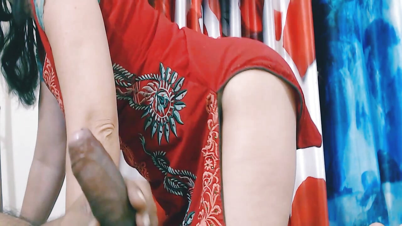 Sürtük karımla arkadaşım eğleniyor.