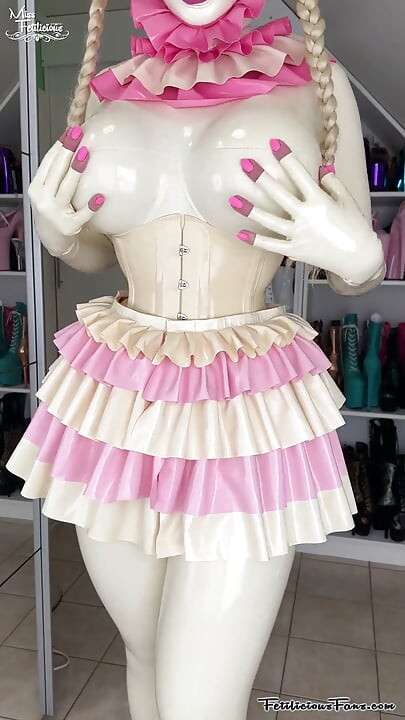 Miss Fetilicious in Latex Barbie Doll Outfit