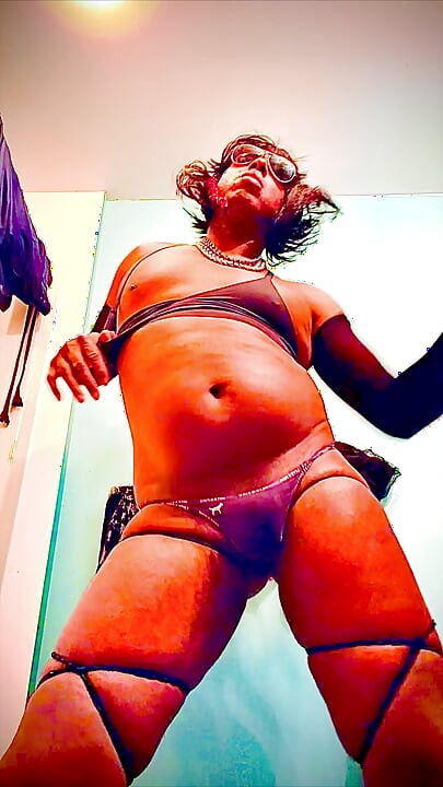 Ts Cleo sissy ball drainer
