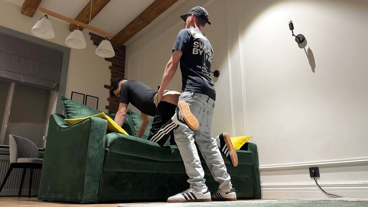 熱辣男同志帶吻幹