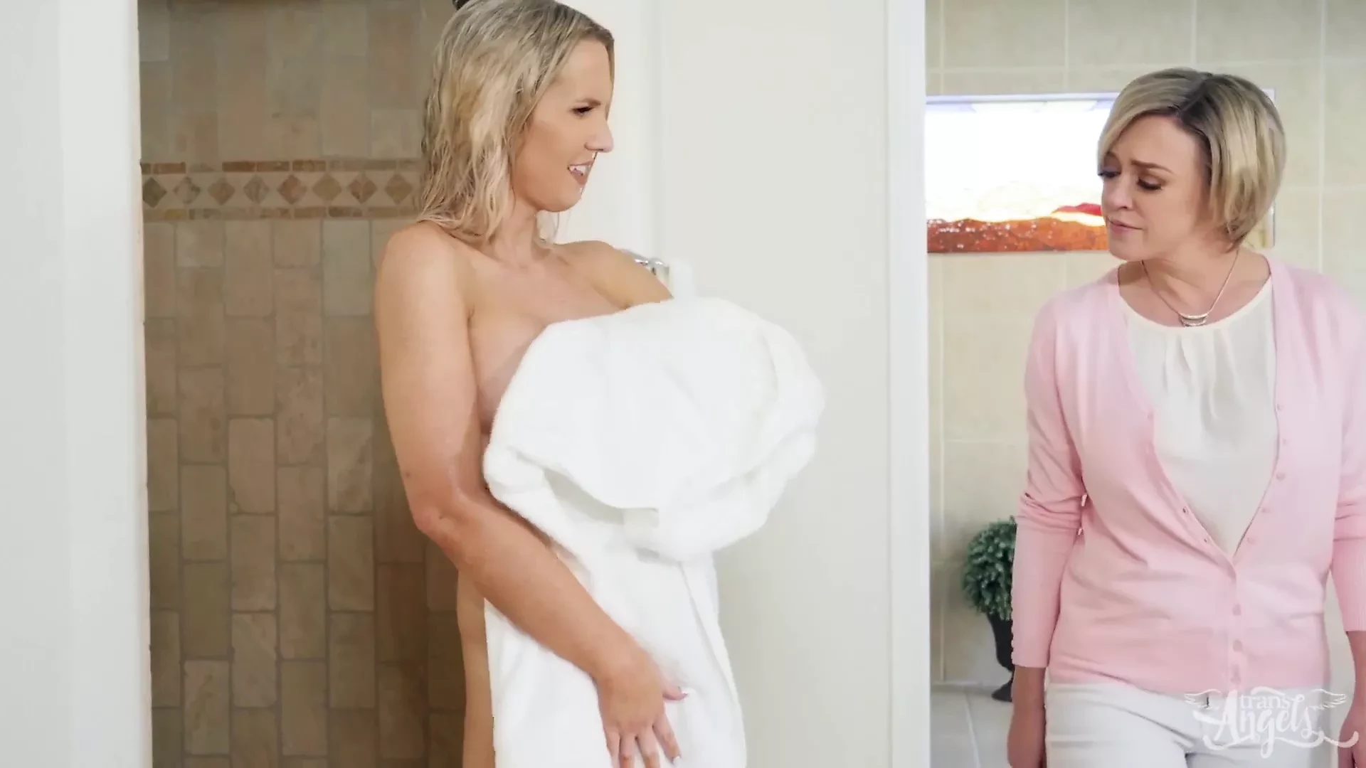 Dee Williams Kayleigh Coxx - ontmoet mijn ouders, deel 2