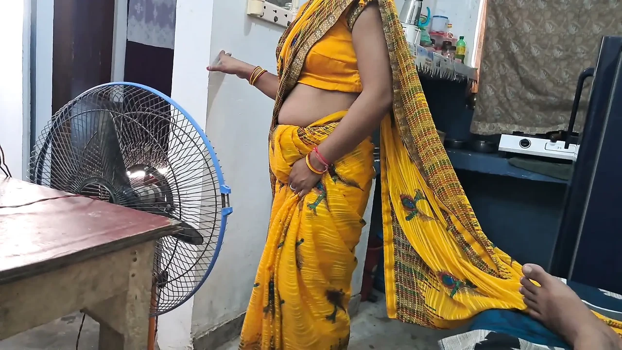 Hot indian desi bhabhi sucking big Indian dick till throabbing cum in mouth full video hd