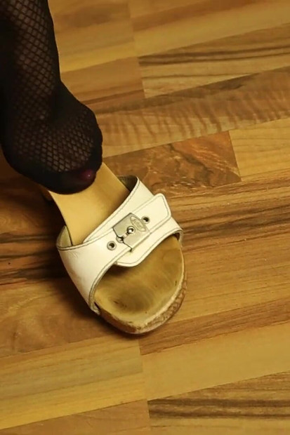 Retro Dangling in Patterned Nylons & Classic Wooden Mules