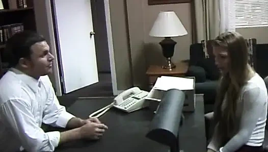 Gadis kampus amatir melakukan yang terbaik untuk menyenangkan guru