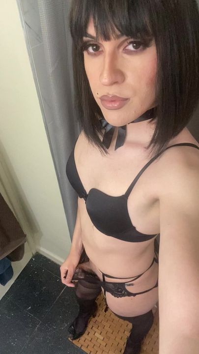 Femboy provoca