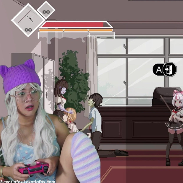 Jemand leckt meine muschi aus, während ich dieses spiel spiele!