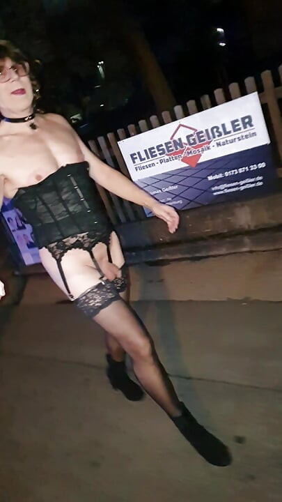Güzel travesti geceleri yolda