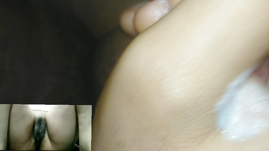 Masturbándose