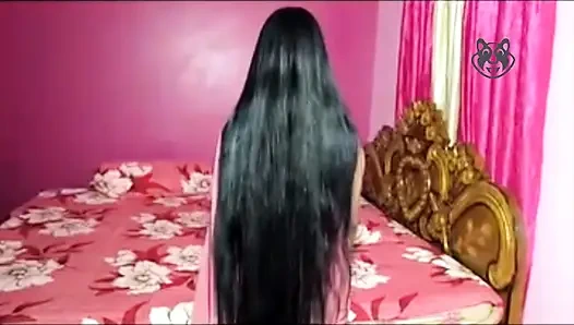 Tamam, beni sikmek ister misin? Amcığım çok büyük