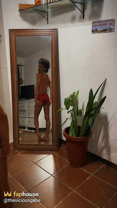 Showing off Naked in Front of My Friend