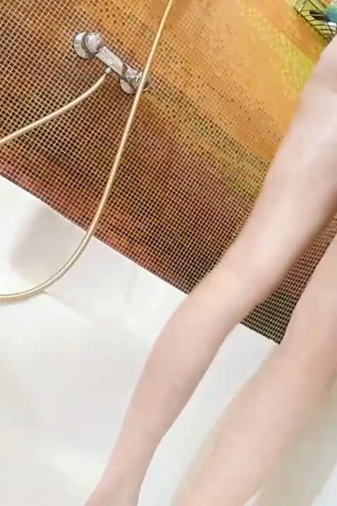 Russian Sexy MILF Sticks a Toy in Her Hairy Ass and Foam in - Ginnagg