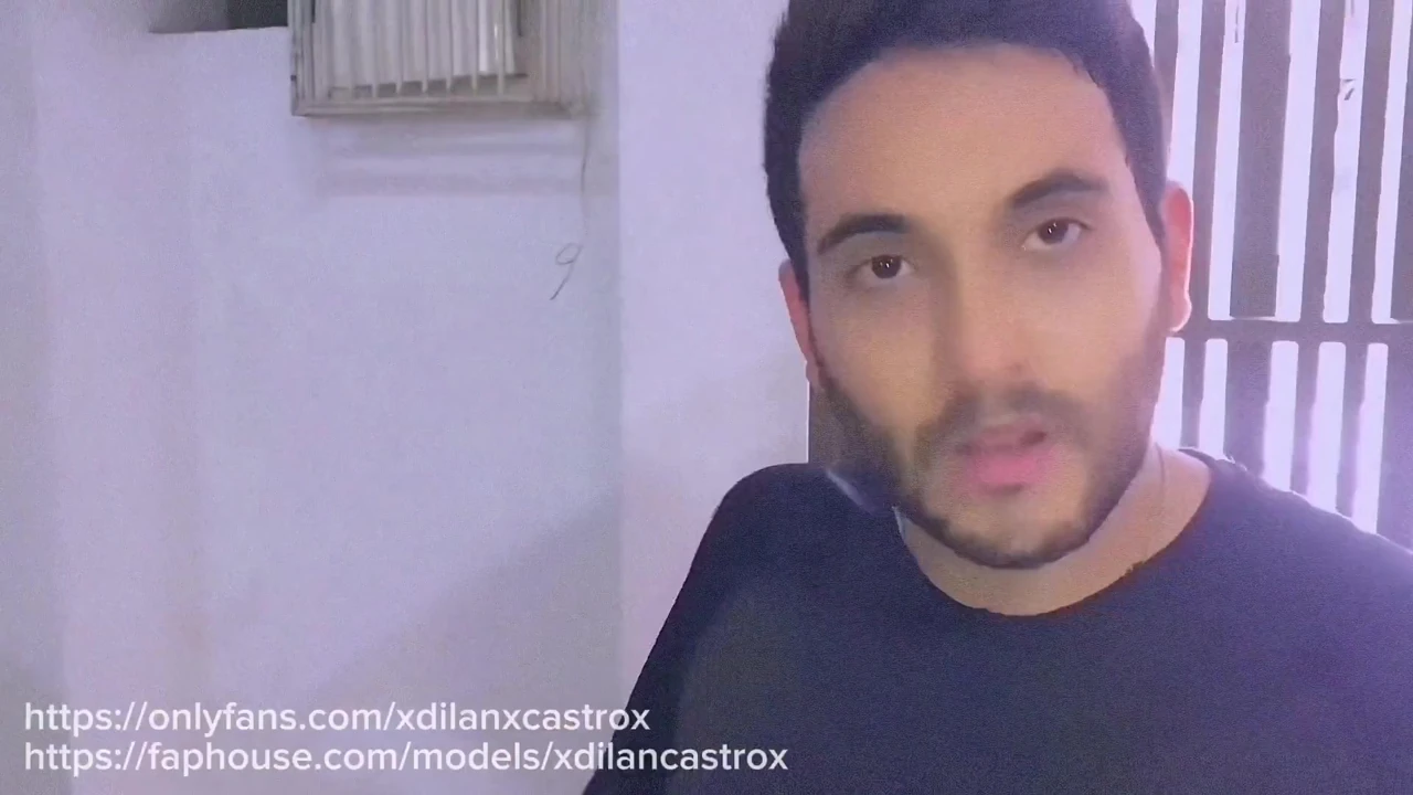 Genç twink garajda heteroseksüel adamı baştan çıkarıyor ve terk edilmiş bir depoda prezervatifsiz sikişiyor