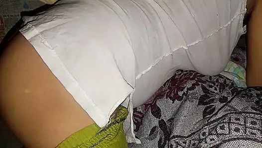 Hintli desi ateşli kız ilk kez gaand chudai, yerel köylü kızı ilk kez seks videosu