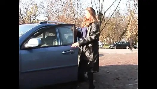 Tante semok amatir ini dientot habis-habisan sama kontol besar sampai dicrot di dalam