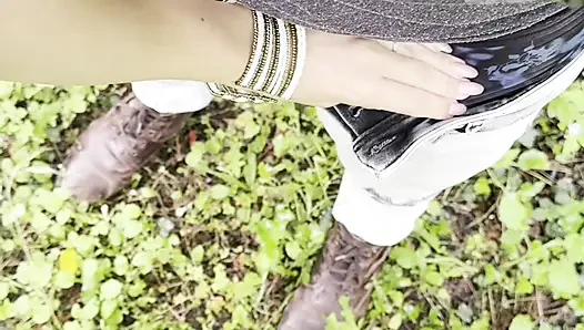 I get fucked by my ex, Polly Gardel porn actress, in show mode in the forest