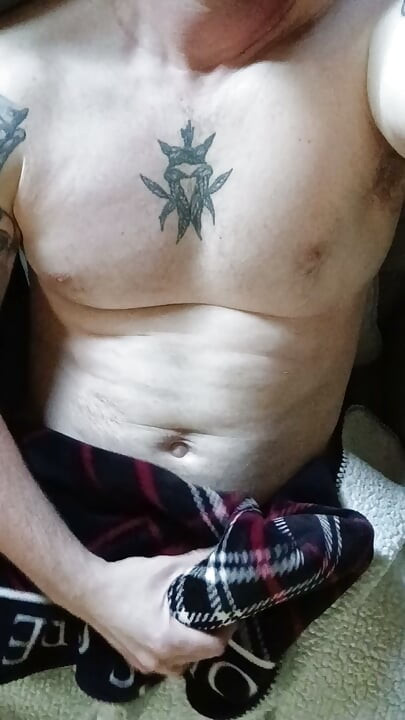 Jacking off my BWC shirtless with a victoria secret blanket