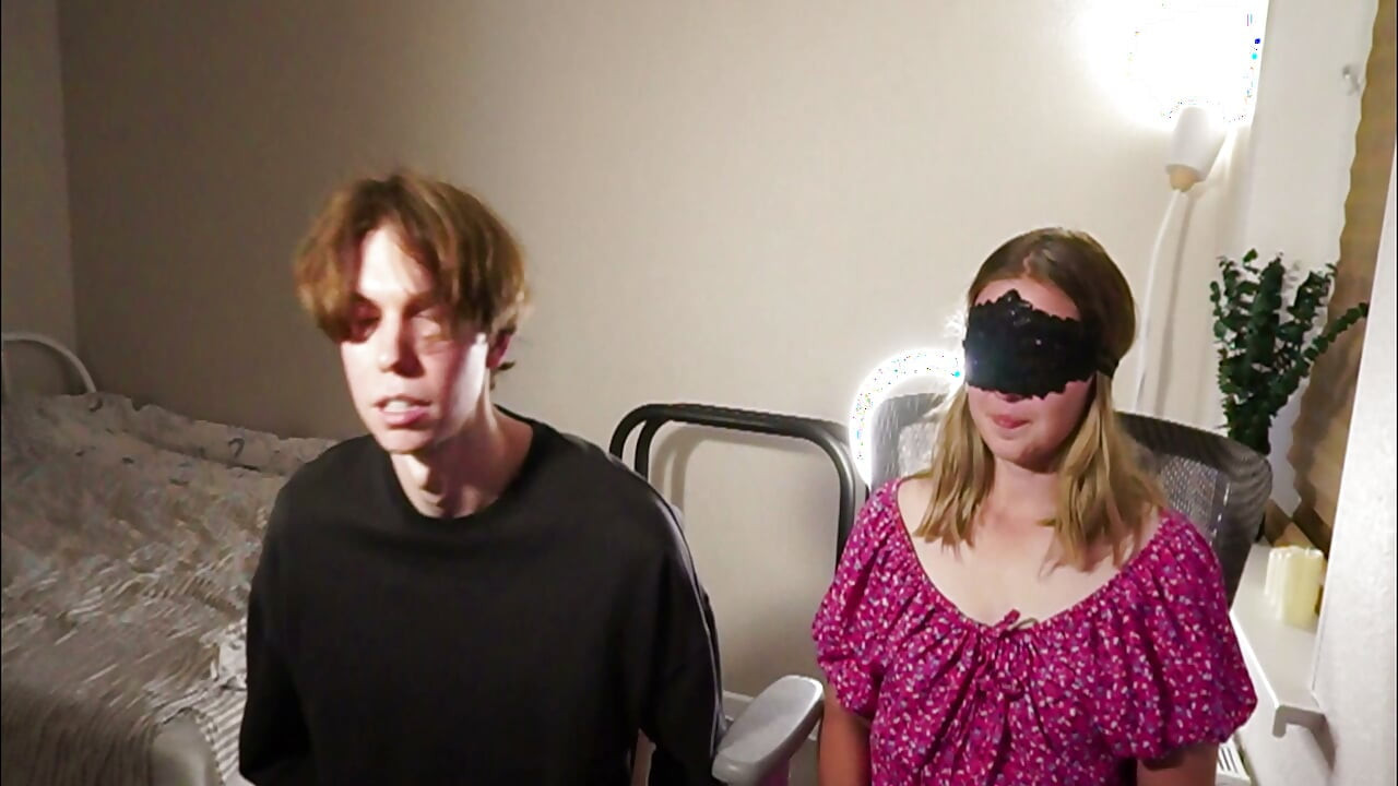 First Date: She Sucked Me, I Fingered Her, Too Nervous to Fuck