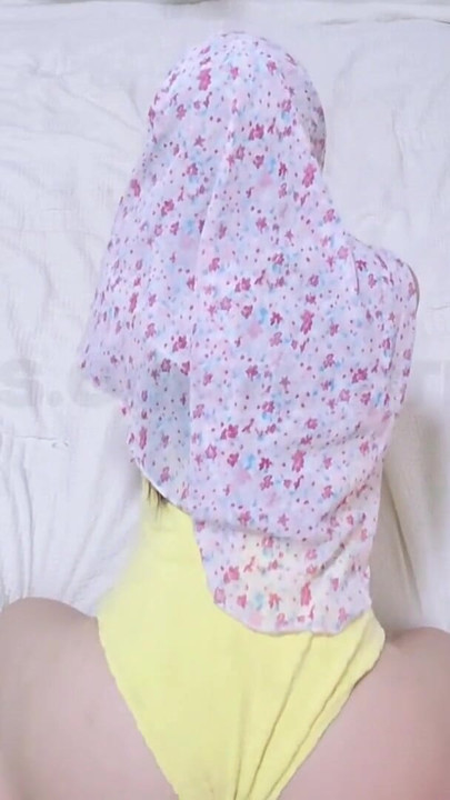 POV: A Malaysian Hijabi Girl Feeling Sexy In Yellow Bodysuit Showing Off Her Body And Big Ass | Clip 3