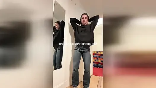 Tiktok canlı kabus - 18 yaşındaki kadının amcığı sikiş deliği kazası!