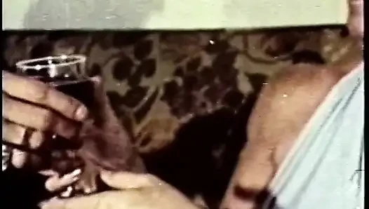 Genießen sie einige heiße szenen von retro-pornostar candy samples