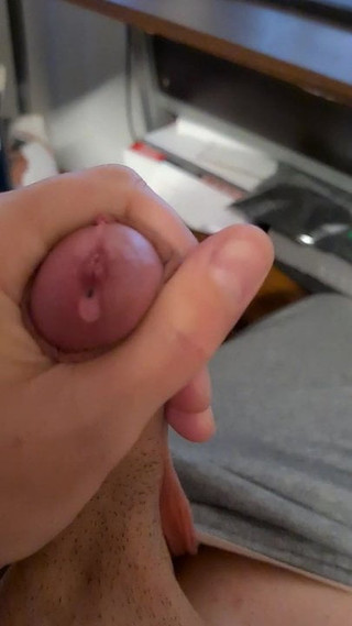 Precum playing