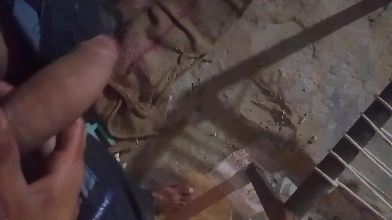 Mes Chers Amis, Voyez Comment Je Vais Drainer Mon Pénis Par La Masse Musculaire.