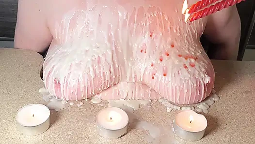 Ateşli mum ağdalı göğüsler ve sonra dövüyor