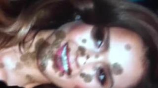 Jessica Alba с сексуальным камшотом на лицо