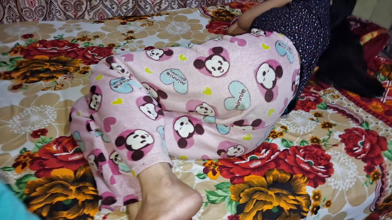 Grub seks sa polubratom svršava u mojoj spavaćoj sobi i jak seks veliki kurac je gladan da me jebe ceo video xhamster