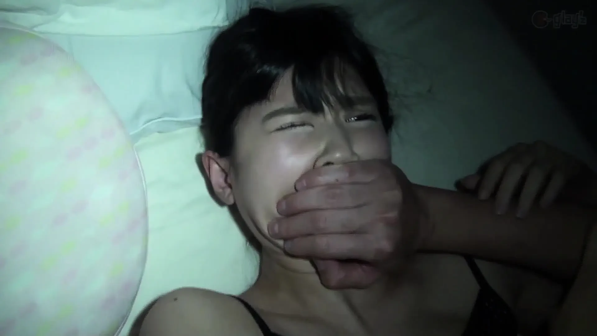 继兄弟对他的继妹很强硬。不道德的中出 2