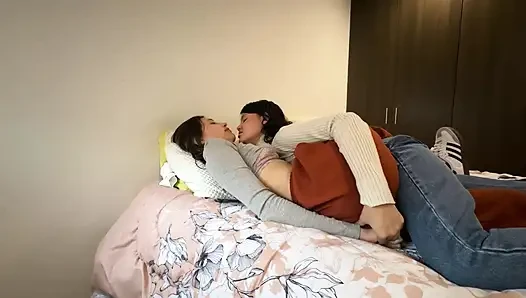 I want you to pierce my pussy with your rich fingers so badly