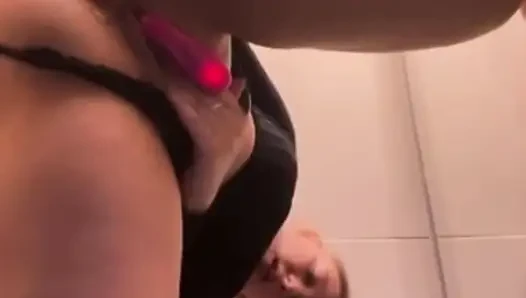 Extreme fucking in public with jucielussie