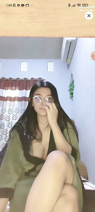 Indo Girl Big Masturbating