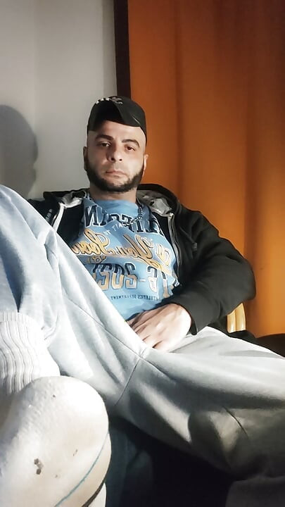 Dj-bro 小便和用脏袜子玩游戏......锤吧!