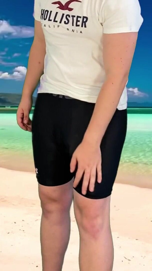 Risky masturbation on the beach | Clip 2