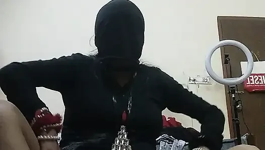 Sexy Bhabhi released her pussy juice