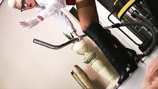 Vaccuming in Latex