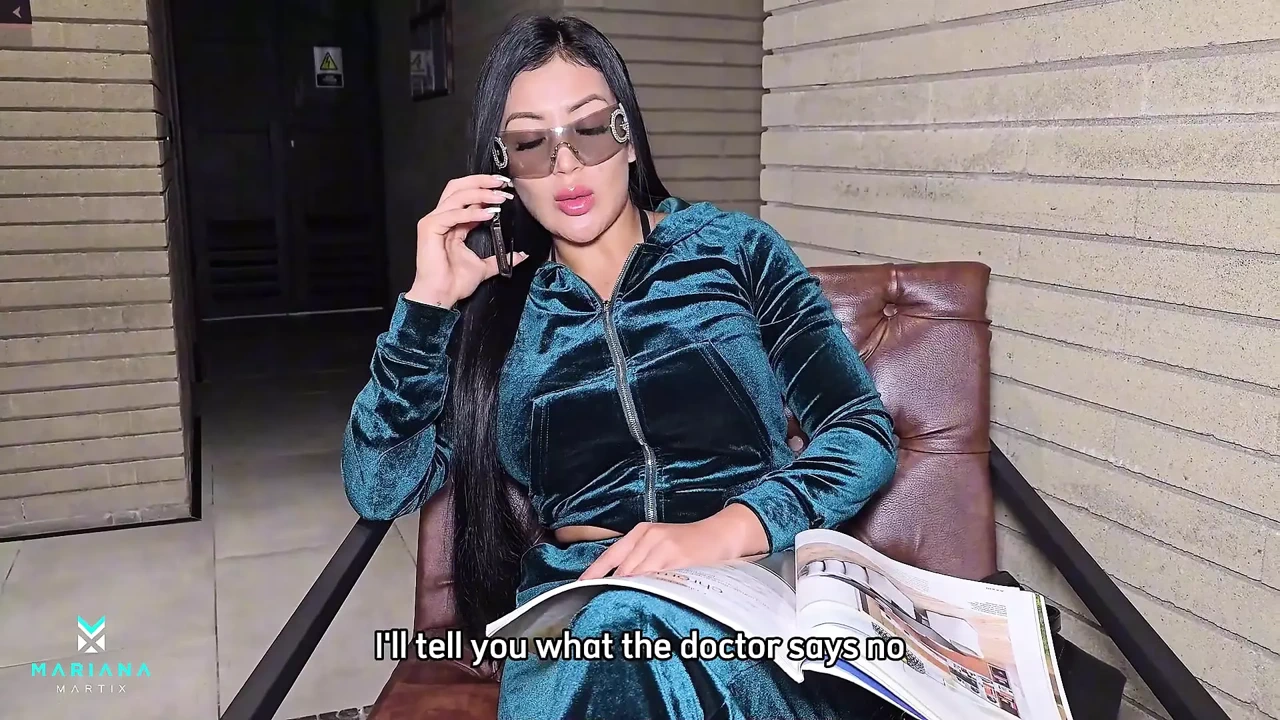 妻子在向丈夫撒谎后拜访情人 - Mariana Martix & Big Bull White