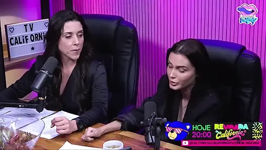 Bruna carlos dan luciana picchi si cewek hot lagi asik ngomong jorok