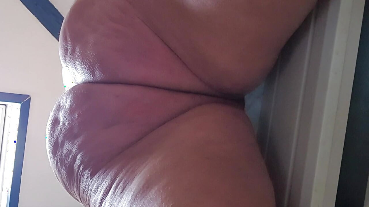 Bbw pute gros cul twerk