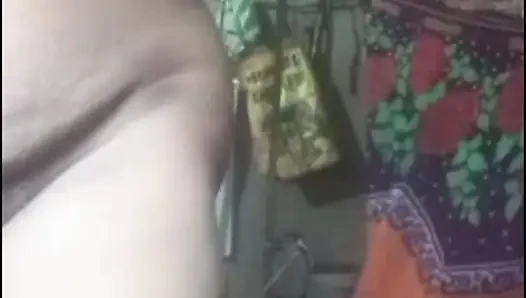 Tante ölt ihre muschi ein